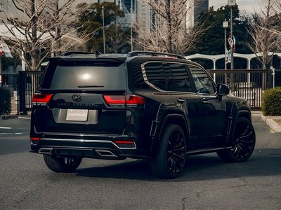 TOYOTA LAND CRUISER 300 - 5