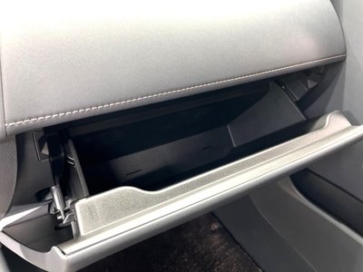 صورة مصغرة 77 لـ 2023 Toyota VELLFIRE