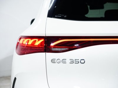 MERCEDES-BENZ EQE - 7