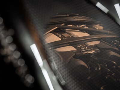 ASTON MARTIN DBS SUPERLEGGERA - 10