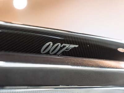 ASTON MARTIN DBS SUPERLEGGERA - 4