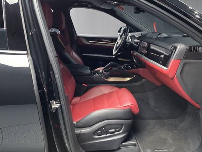 2024 Porsche CAYENNE 缩略图 17