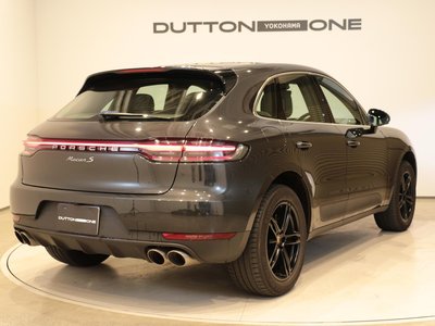 PORSCHE MACAN - 10