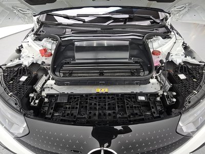 MERCEDES-BENZ EQE - 7