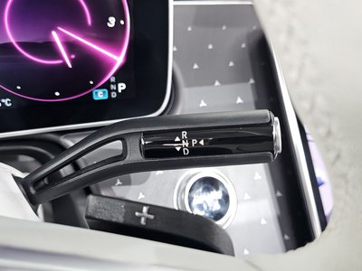 MERCEDES-BENZ EQE - 9