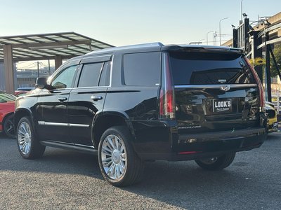 CADILLAC ESCALADE - 9