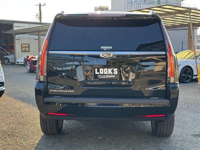 CADILLAC ESCALADE - 8