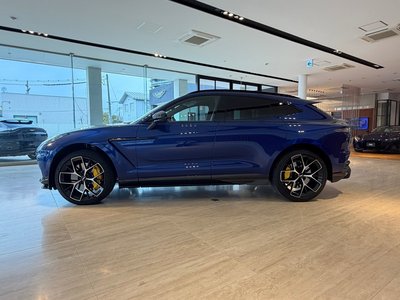 صورة 6 لـ 2024 Aston Martin DBX