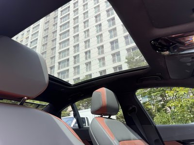 2024 BMW 5 SERIES photo 3