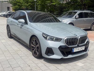 صورة مصغرة 17 لـ 2024 BMW 5 SERIES