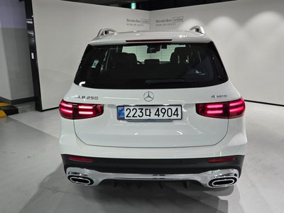 2025 Mercedes-BENZ GLB 照片 4