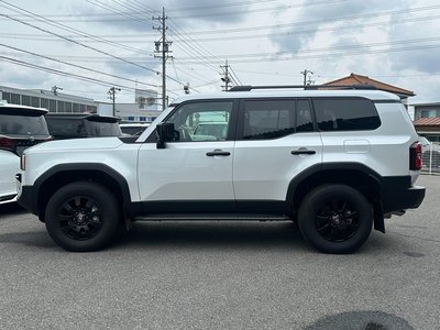 TOYOTA LAND CRUISER 250 - 7