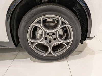 ALFA ROMEO STELVIO - 9