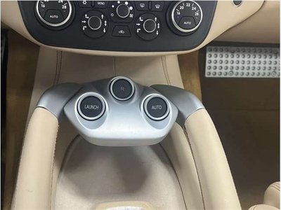 صورة مصغرة 32 لـ 2016 Ferrari FF