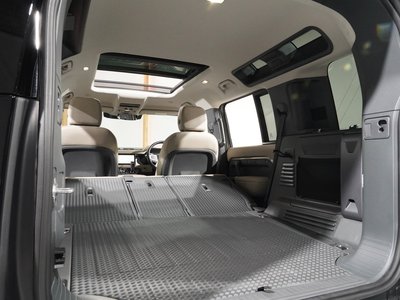 LAND ROVER DEFENDER 2024 thumbnail 26