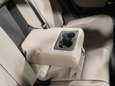 LAND ROVER DEFENDER 2024 thumbnail 39