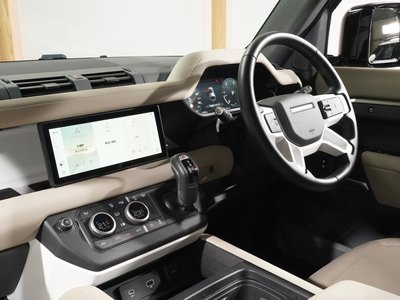 LAND ROVER DEFENDER 2024 thumbnail 15