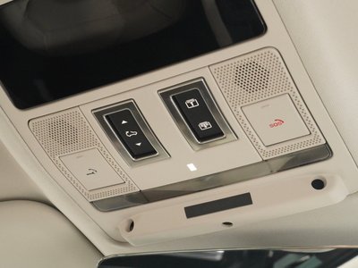 LAND ROVER DEFENDER 2024 thumbnail 41