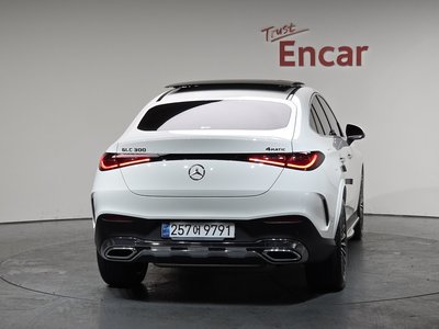 MERCEDES-BENZ GLC - 4