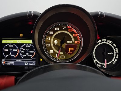 FERRARI CALIFORNIA - 8
