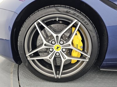 FERRARI CALIFORNIA - 6