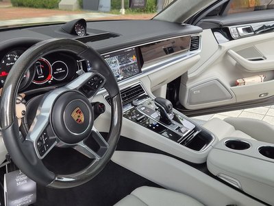PORSCHE PANAMERA - 7