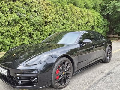 PORSCHE PANAMERA - 1