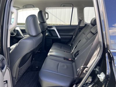 TOYOTA LAND CRUISER PRADO - 10