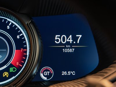2017 Aston Martin DB11 照片 21