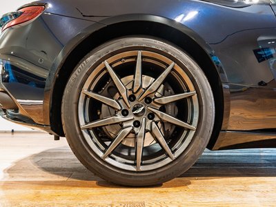 ASTON MARTIN DB11 - 9