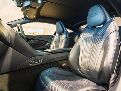 2017 Aston Martin DB11 照片 19