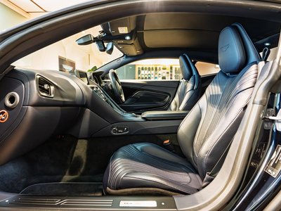 2017 Aston Martin DB11 照片 18
