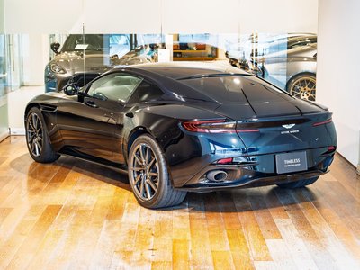 ASTON MARTIN DB11 - 3