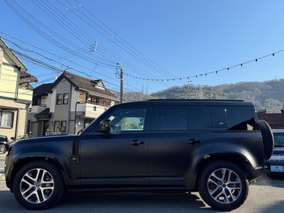 LAND ROVER DEFENDER - 10