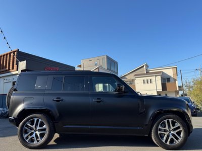 LAND ROVER DEFENDER - 9