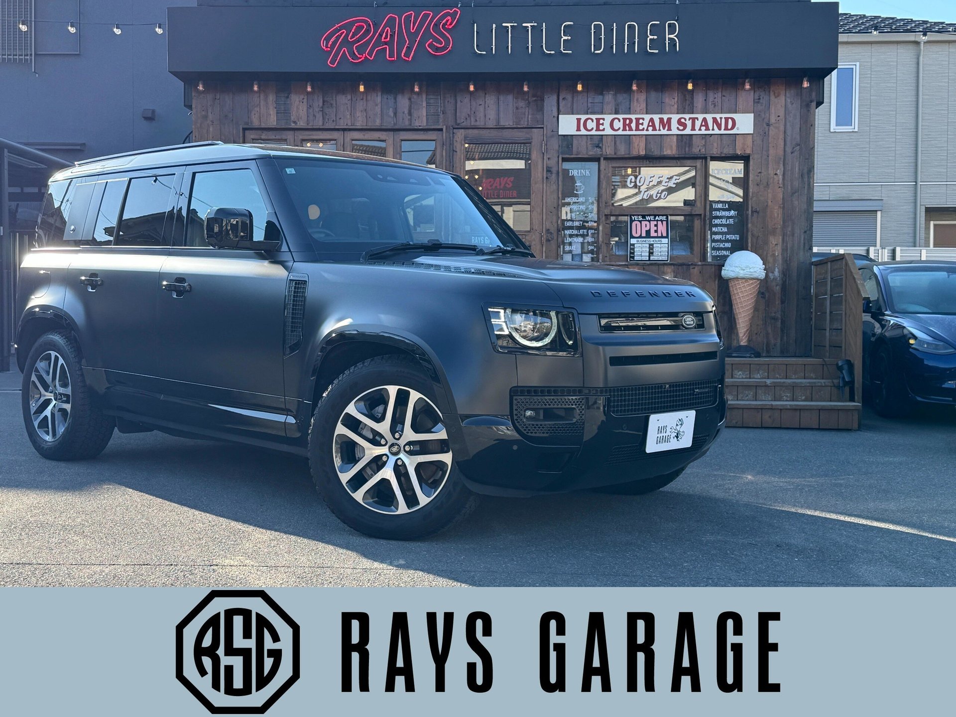 LAND ROVER DEFENDER - View 1