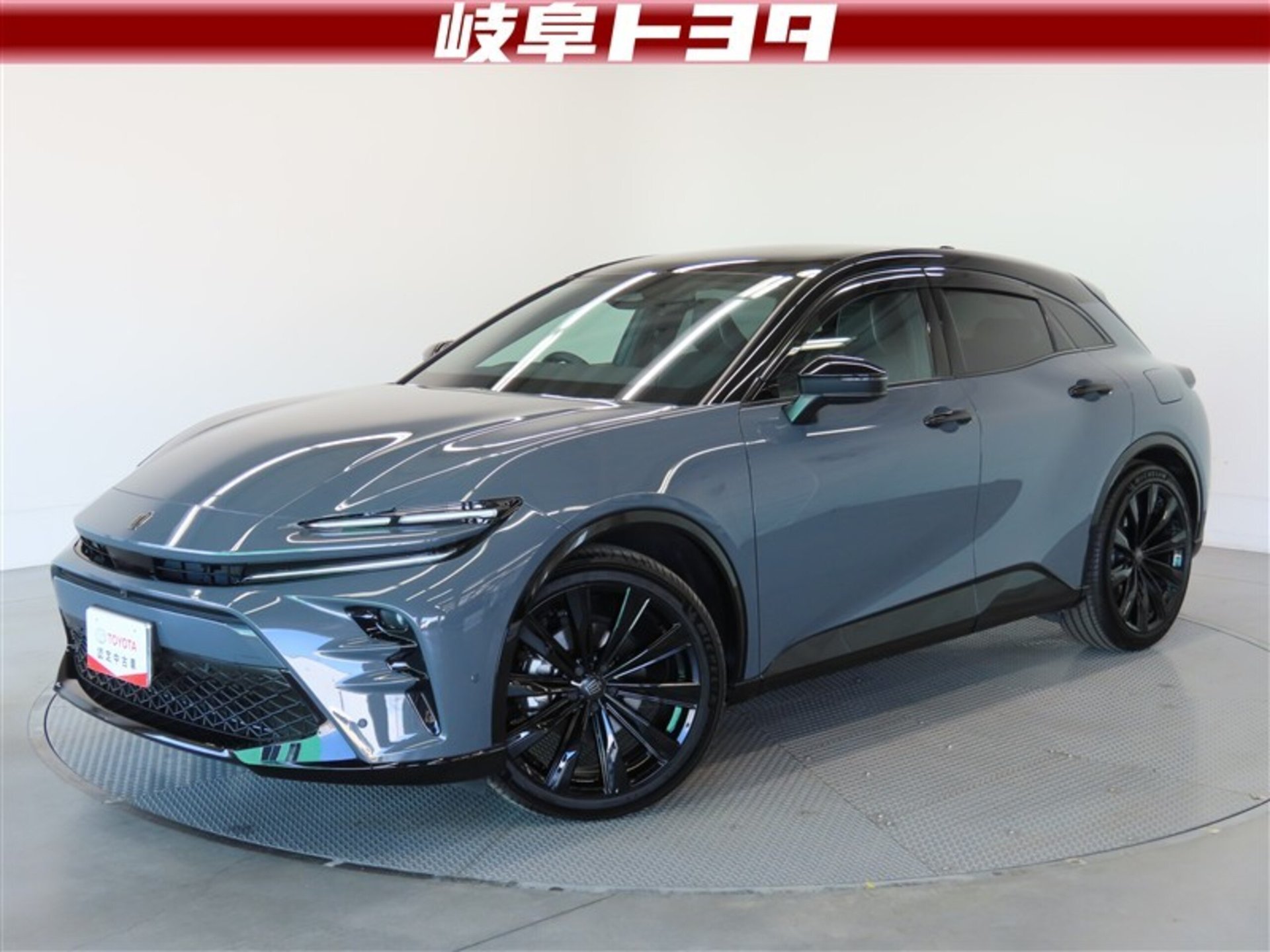 TOYOTA CROWN SPORT - View 1