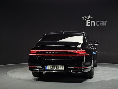 صورة 4 لـ 2022 Genesis G90 (RS4)