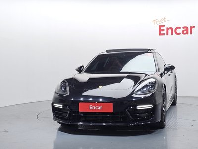 PORSCHE PANAMERA - 2