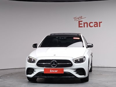 MERCEDES-BENZ E-CLASS - 2