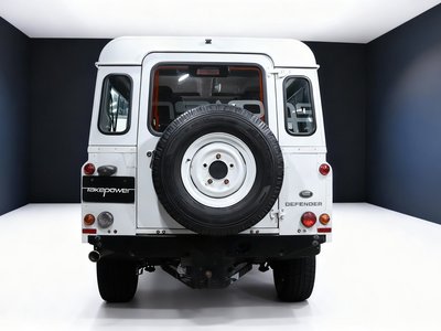 LAND ROVER DEFENDER - 9