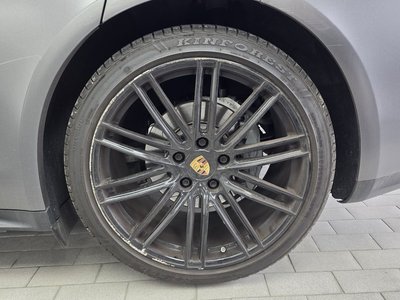 PORSCHE PANAMERA - 8