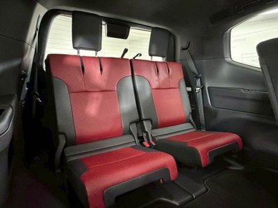 TOYOTA LAND CRUISER 300 - 7