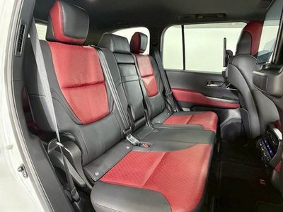 TOYOTA LAND CRUISER 300 - 6