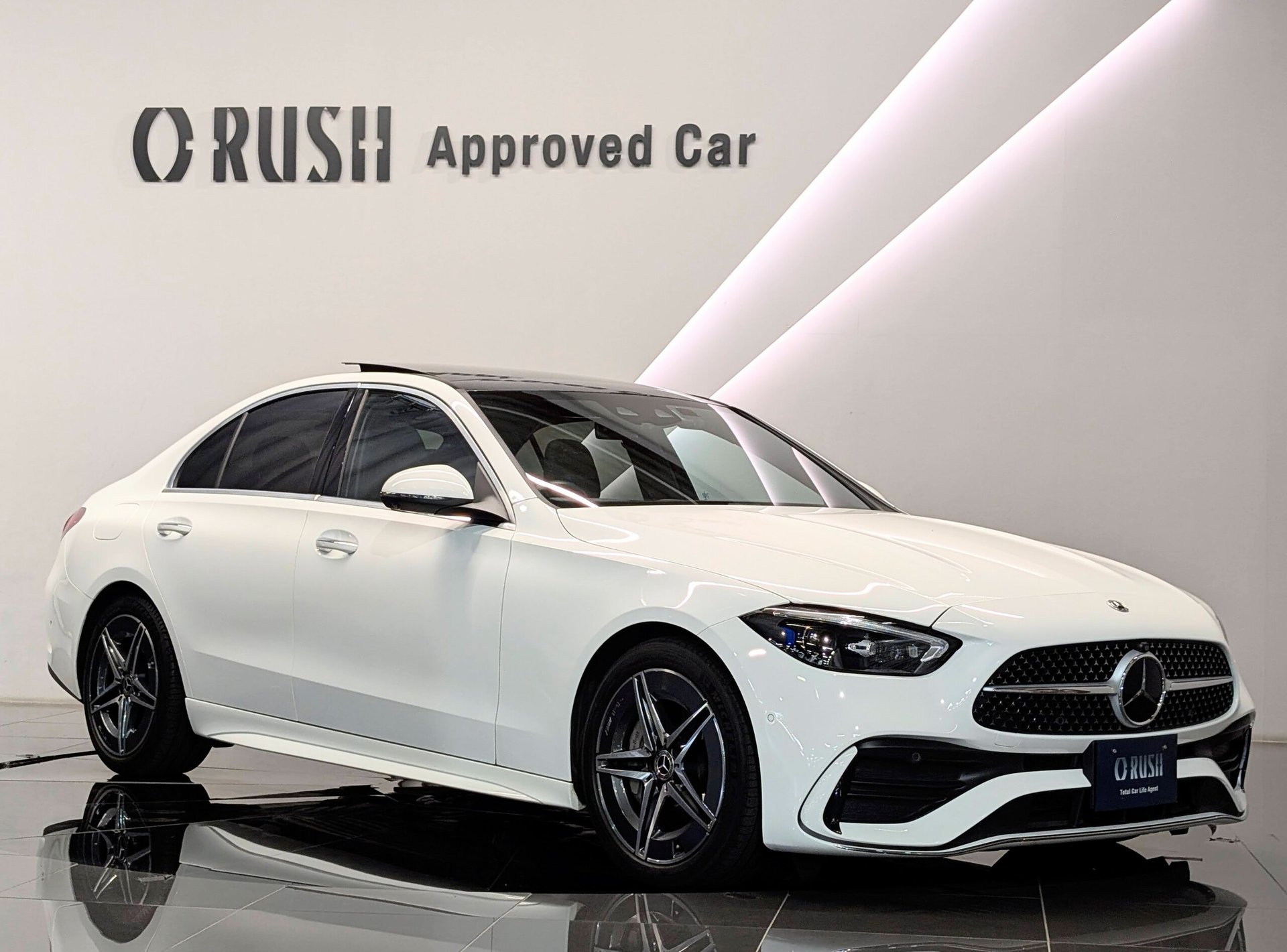 MERCEDES-BENZ C-CLASS - View 1