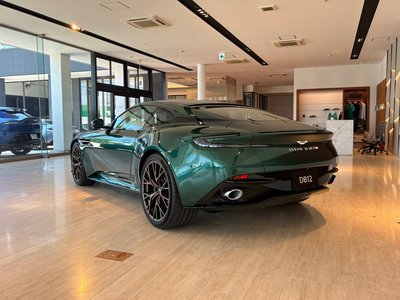 2026 Aston Martin DB12 照片 9