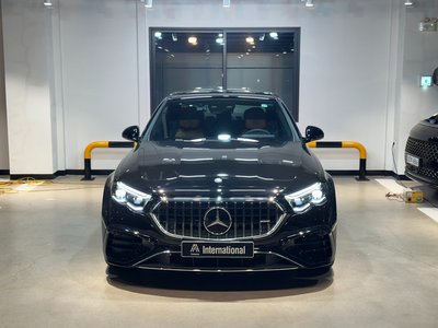 MERCEDES-BENZ E-CLASS - 1
