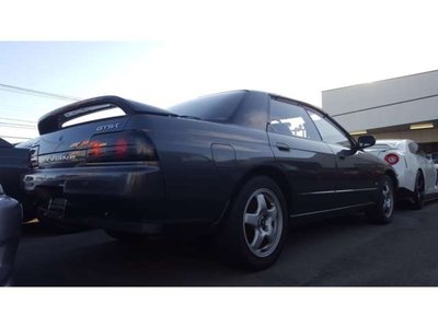 1992 Nissan SKYLINE photo 3