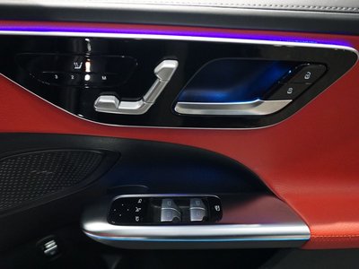 2025 MERCEDES-BENZ C-CLASS 缩略图 32
