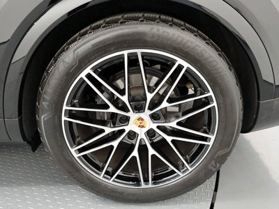 PORSCHE CAYENNE - 8